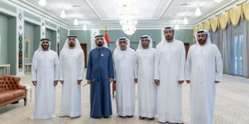 Mohammed bin Rashid meets with retired senior officers from Dubai Police