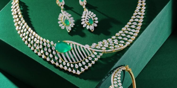 This Valentine’s, start your love story with the Joyalukkas Be Mine – Heart to Heart Collection