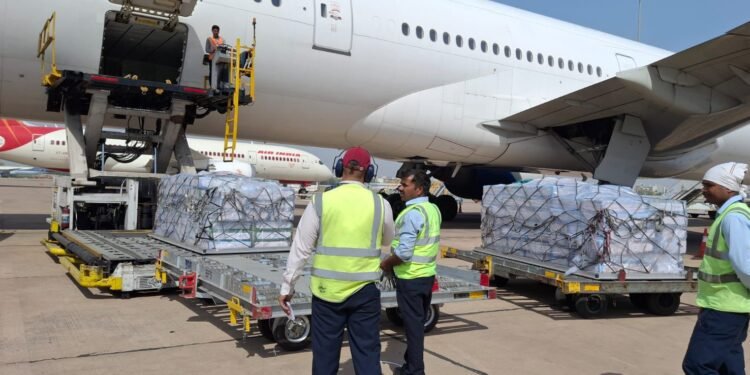 Lulu Group Airlifts Fresh Food from India to Kuwait via Special Flights