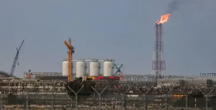 Iran Missile Strike on Qatar LNG Facility Triggers Global Energy Concerns