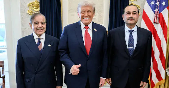 Trump Pauses Iran Action After Pakistan’s Request; Oil Falls, Gold Surges, Markets Recover