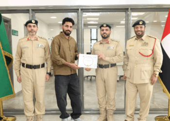 Indian expat finds Dh100,000 in parking lot, returns money to Dubai Police