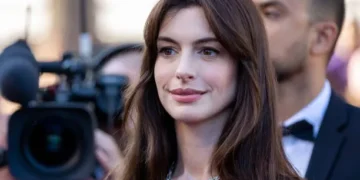 Anne Hathaway Returns for ‘Ella Enchanted’ Reboot on Disney+, Sparking Mixed Fan Reactions