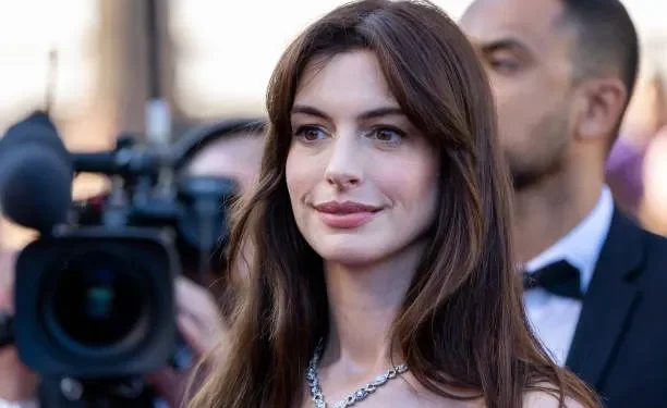 Anne Hathaway Returns for ‘Ella Enchanted’ Reboot on Disney+, Sparking Mixed Fan Reactions