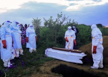 WHO Reports 906 Suspected Ebola Cases and 223 Deaths in DR Congo