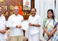 V D Satheesan Meets Governor, Stakes Claim to Form New UDF Government in Kerala