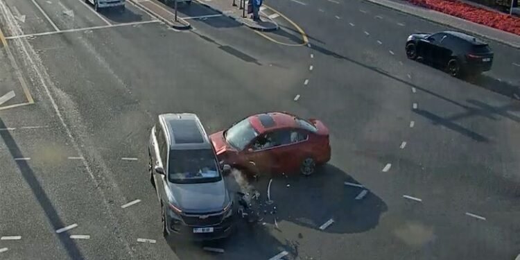 Running Red Lights Causes Four Deaths, 55 Injuries in Dubai This Year: Police