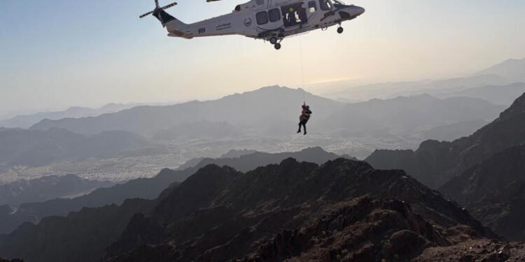 Dubai Police Rescue Hiker Lost in Hatta Mountains After Two-Day Search Operation