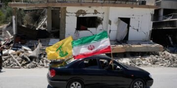 Israeli Airstrikes in Lebanon Kill Four as Donald Trump Criticizes Netanyahu’s Military Strategy