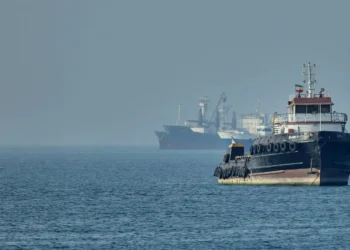 Hormuz Standoff: US and Iran Agree to Cease Counter-Strikes Ahead of Emergency Doha Peace Talks