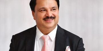 Prominent Gulf Healthcare Entrepreneur Urges Kerala CM to Launch NRI Investment Corp and Universal Health Insurance