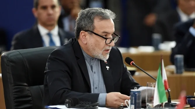 Iran Asserts Exclusive Control Over Strait of Hormuz for Next 30 Days; Warns Against Foreign Intervention