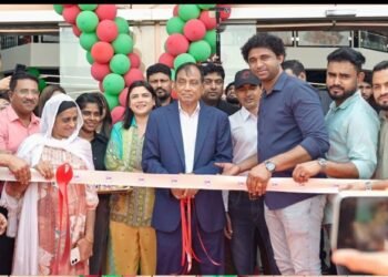 Dr. Birbal Singh and CM Group management at the opening of the new CM Hypermarket in Al Jurf, Ajman.