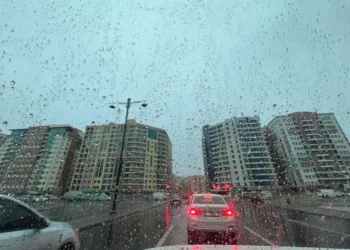 Heat haze over Dubai city skyline during summer heatwave
