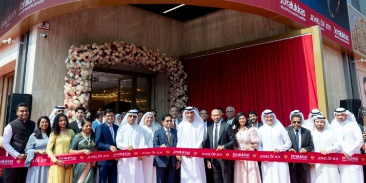 Joyalukkas inaugurates the Middle East’s largest jewellery showroom, 'Jewel of Joy', covering 25,000 sq ft in the Dubai Gold District.